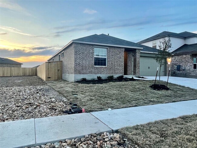 431 Sebring Cir in Hutto, TX - Building Photo - Building Photo