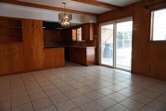 821 N Hampton Rd in Dallas, TX - Building Photo - Building Photo