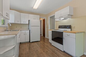 1325 Kirman Ave in Reno, NV - Building Photo - Building Photo