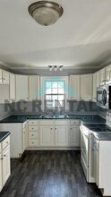 4126 Kivett Dr in Jamestown, NC - Building Photo - Building Photo