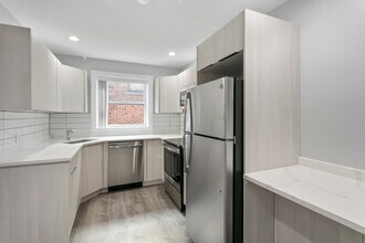 7638 N Eastlake Terrace in Chicago, IL - Building Photo - Building Photo