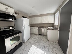 859 Oakland Park Ave in Columbus, OH - Building Photo - Building Photo