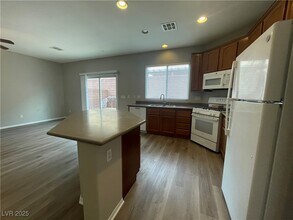 9791 Pan Falls St in Las Vegas, NV - Building Photo - Building Photo