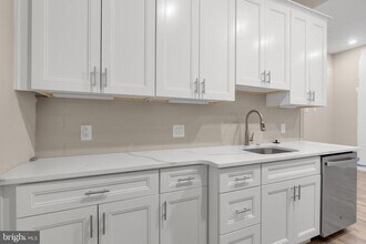 2209 N Broad St in Philadelphia, PA - Building Photo - Building Photo