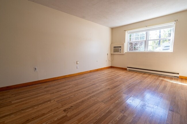 234 Low St in Newburyport, MA - Building Photo - Building Photo