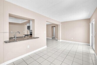 9200 SW 54th St in Cooper City, FL - Building Photo - Building Photo