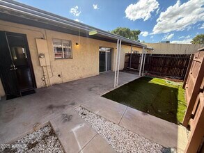 3311 W Golden Ln in Phoenix, AZ - Building Photo - Building Photo