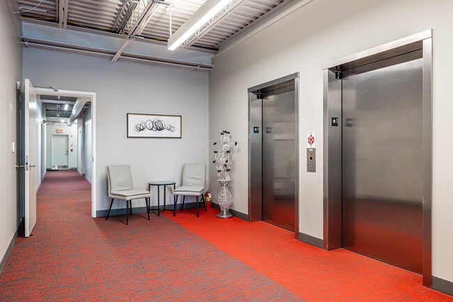 6@Park in Parkville, MO - Foto de edificio - Lobby