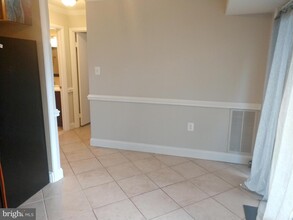 1550 Renate Dr-Unit -T1 in Woodbridge, VA - Building Photo - Building Photo