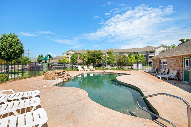 Canterbury House Apartments - Baton Rouge