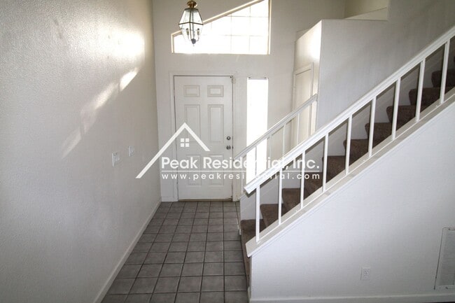 6 Agoura Ct in Sacramento, CA - Building Photo - Building Photo