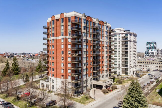 6803 Abraham-De Sola Rue