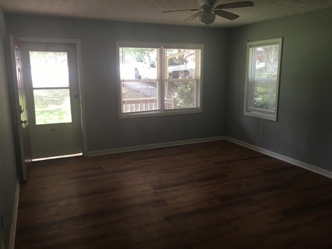 58 Pleasant Ct in Flat Rock, NC - Building Photo - Building Photo