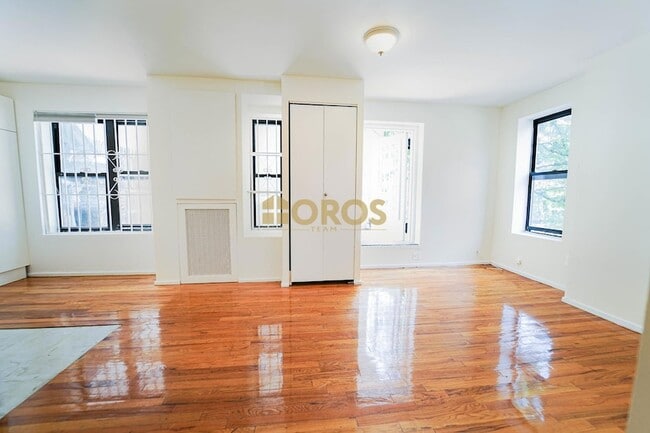174 Avenue B in New York, NY - Foto de edificio - Building Photo