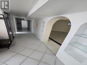 6 Little Rock Dr in Toronto, ON - Building Photo - Building Photo