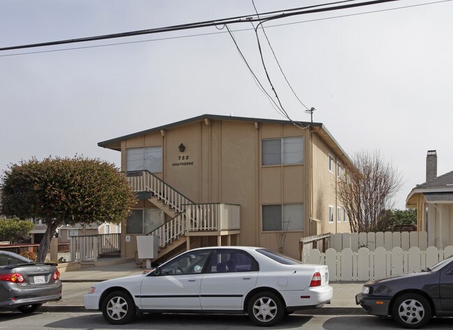 Daquanno Apartments in Monterey, CA - Foto de edificio - Building Photo