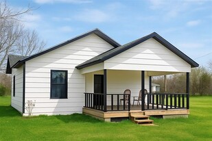 406 Grayson St in Leonard, TX - Building Photo
