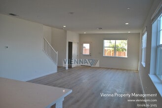 7076 Auburn Blvd in Citrus Heights, CA - Building Photo - Building Photo