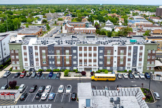 Residences at City Center West Building in Pleasantville, NJ - Foto de edificio - Building Photo