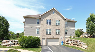 Weybridge in Sun Prairie, WI - Building Photo - Building Photo