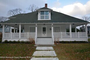 703 S Edgemere Dr in Allenhurst, NJ - Building Photo