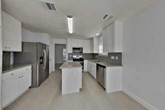 18819 Sandia Pines Dr in Humble, TX - Building Photo - Building Photo