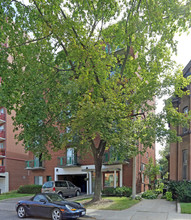 Topaz Apartments in Hamilton, ON - Building Photo - Building Photo