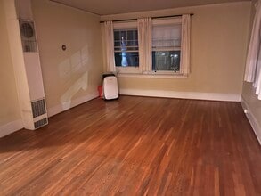 507 NW 22nd Ave, Unit Elegant Condo in NW 23rd in Portland, OR - Building Photo - Building Photo