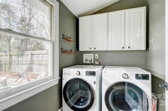 2304 Laburnum Ave in Charlotte, NC - Building Photo - Building Photo