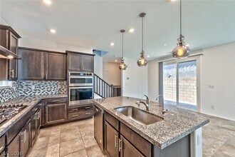 10640 Sariah Skye Ave in Las Vegas, NV - Building Photo - Building Photo