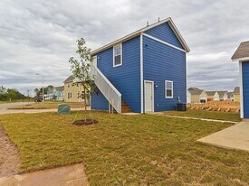 335 Rachel St in San Marcos, TX - Building Photo