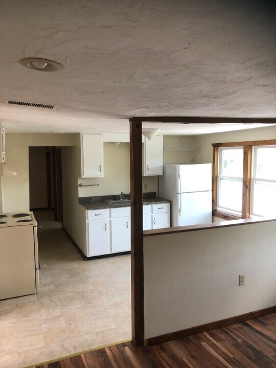 15 Riverlin St in Millbury, MA - Building Photo