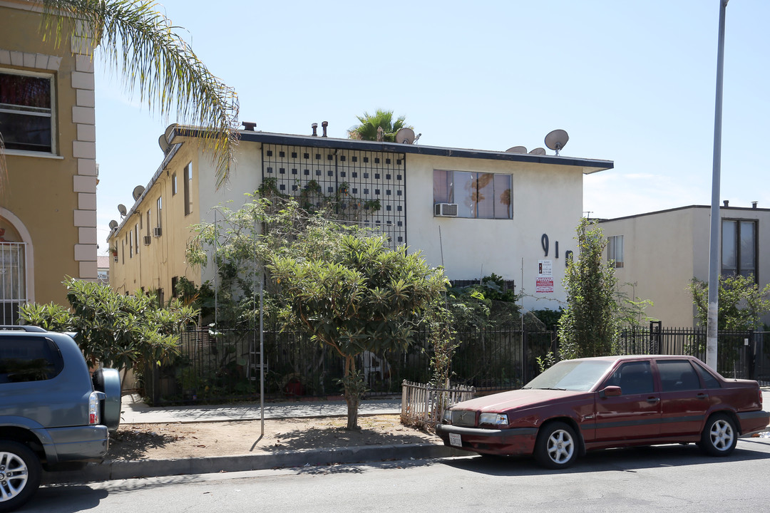 908-910 S Catalina St in Los Angeles, CA - Building Photo