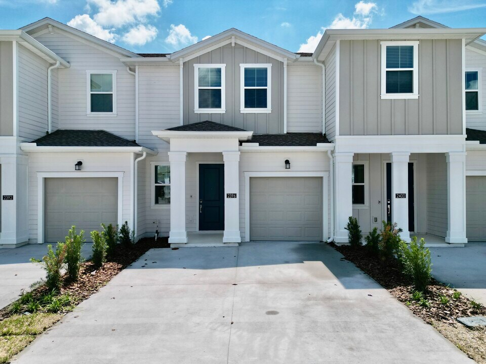 2396 Brook Marsh Loop in Kissimmee, FL - Foto de edificio