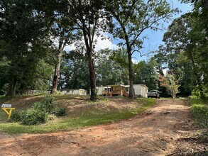 160 Cottonwood Ct in Stockbridge, GA - Building Photo - Building Photo