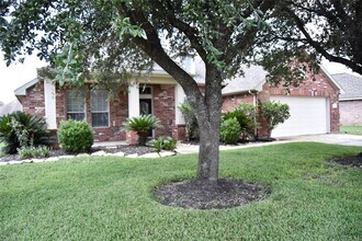 18627 Summercliff Ln in Tomball, TX - Building Photo - Building Photo