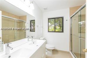 679 Racquet Club Rd in Weston, FL - Building Photo - Building Photo