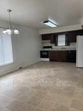 408 Amherst Dr in Sherman, IL - Building Photo - Building Photo