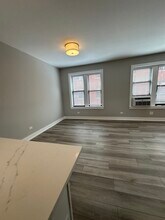 3943 N Janssen Ave, Unit 2BD in Chicago, IL - Building Photo - Building Photo