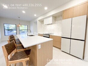 228 W Royal Palm Rd in Phoenix, AZ - Building Photo - Building Photo