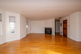 1701 Judah St, Unit #A in San Francisco, CA - Building Photo - Building Photo