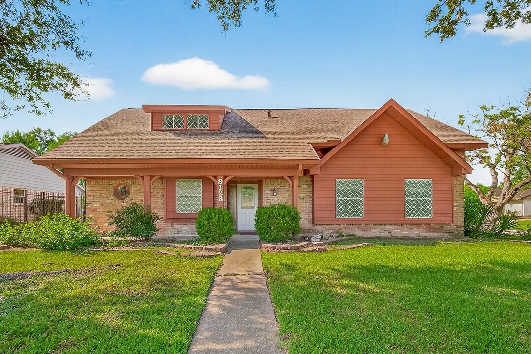 9123 Langdon Ln in Houston, TX - Building Photo