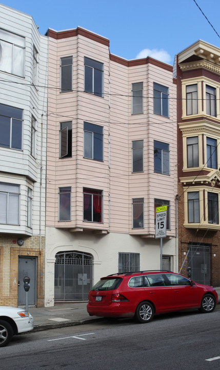 1668 Washington in San Francisco, CA - Building Photo