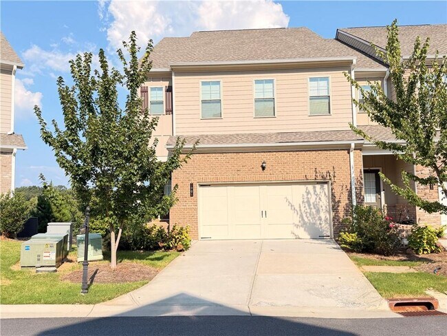 property at 2005 Manor Pointe Dr