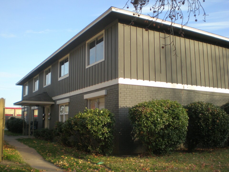 6415 S Newport Ave in Tulsa, OK - Foto de edificio