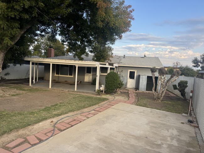 property at 1431 Hoag Ave