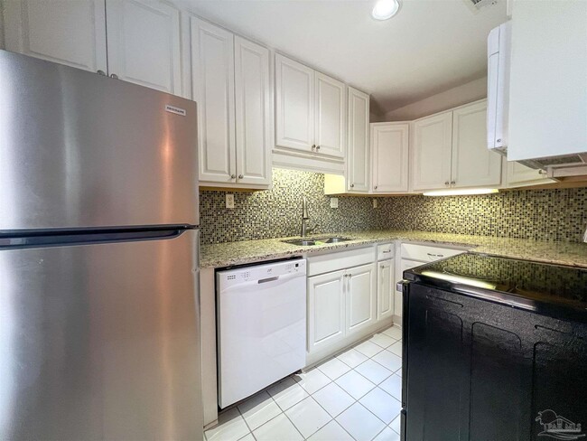 2007 E Gadsden St in Pensacola, FL - Building Photo - Building Photo