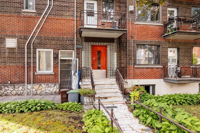2010 De Melrose Av in Montréal, QC - Building Photo - Building Photo