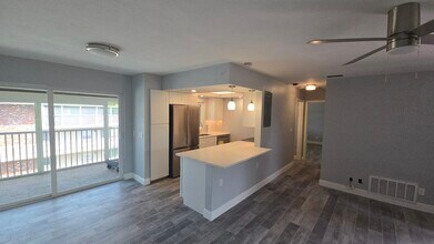 3755 S School Ave, Unit 42 in Sarasota, FL - Building Photo - Building Photo