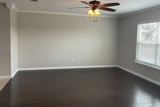 118 Johnston Ln in Jarrell, TX - Building Photo - Building Photo